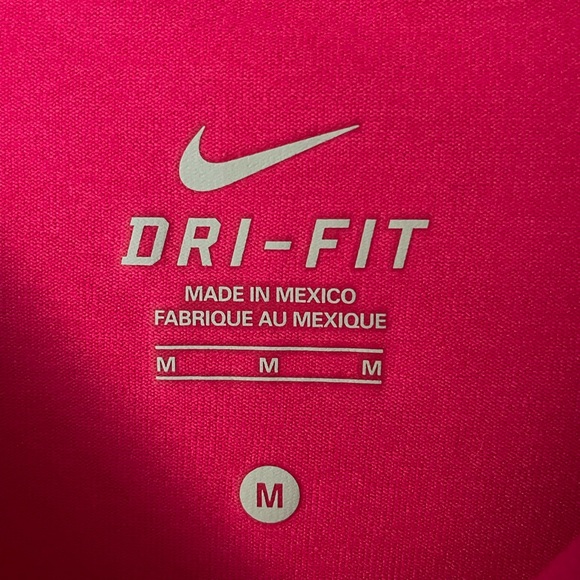 Nike Dri Fit Workout Top Size Medium - Picture 2 of 2